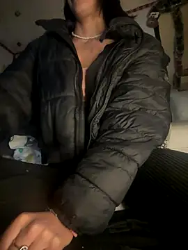 Snapshot of MichelleDiaz_Pink chatting on December 2025 06:19:02 AM MichelleDiaz Pink online show from December 2025 06:19:02 AM