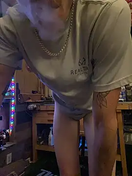 Polaroid White online show from October 2025 08:18:02 AM