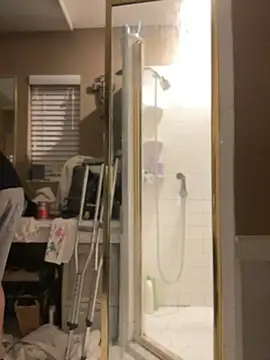 Polaroid White online show from November 2025 02:57:02 AM