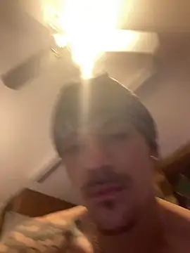 Polaroid White online show from November 2025 07:26:01 PM