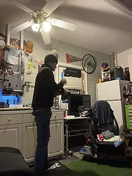 Polaroid White online show from November 2025 11:12:02 AM