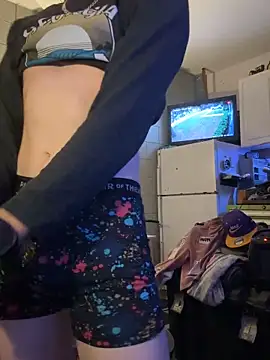 Polaroid White online show from November 2025 12:41:02 PM