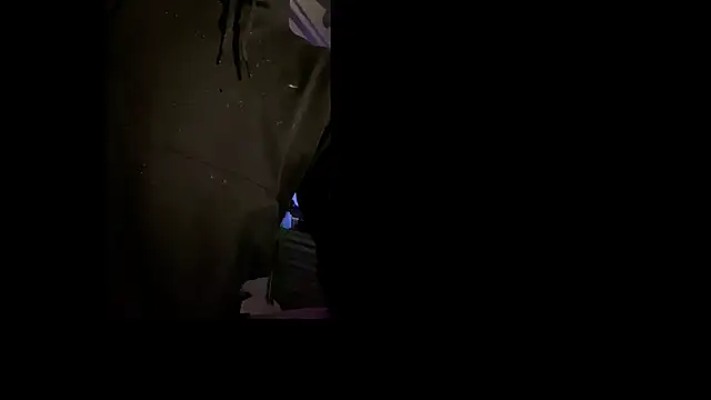 Polaroid White online show from December 2025 07:49:01 AM