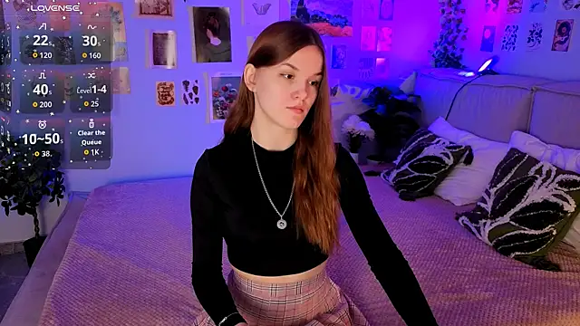 Snapshot of Amber_Rogers chatting on April 2026 05:33:01 AM Amber Rogers online show from April 2026 05:33:01 AM