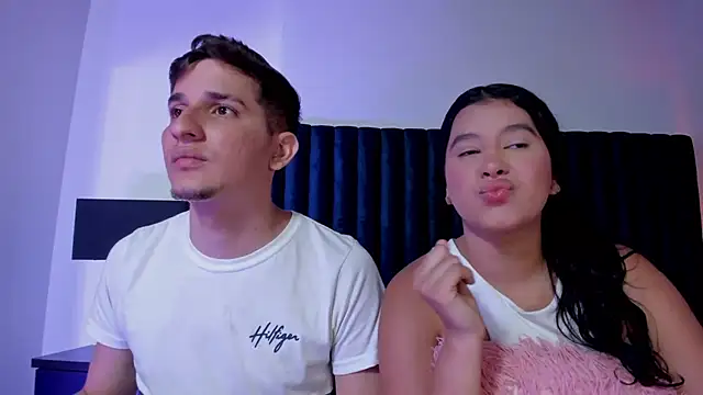 Snapshot of BonnieeAndClyde chatting on October 2025 06:52:02 PM BonnieeAndClyde online show from October 2025 06:52:02 PM