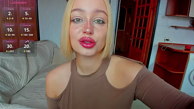 cutee selena online show from March 2025 11:39:02 AM