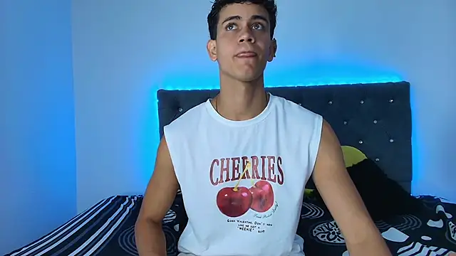 Maximiliano  Fire online show from September 2025 07:03:01 PM