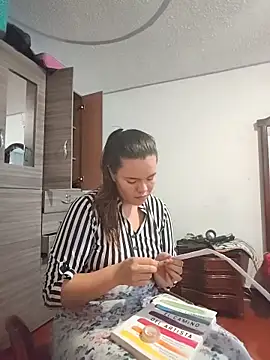 Snapshot of krolay16 chatting on November 2025 04:05:01 PM krolay16 online show from November 2025 04:05:01 PM