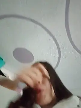 Snapshot of krolay16 chatting on November 2025 02:50:01 PM krolay16 online show from November 2025 02:50:01 PM