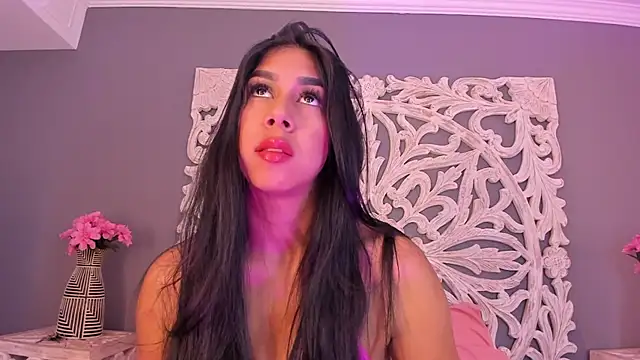 AnnieGibbyns online show from December 2025 08:38:01 PM