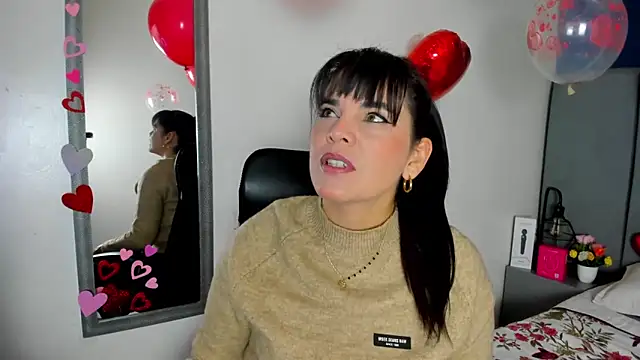 laura hotties online show from February 2026 12:45:02 PM