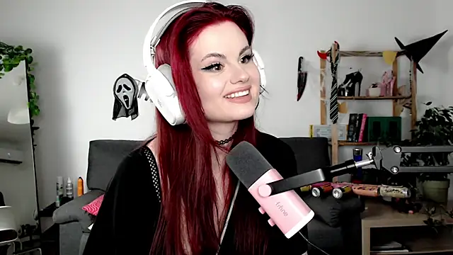 Della Ideal online show from October 2025 11:11:01 AM