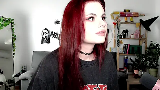 Della Ideal online show from October 2025 04:40:02 PM