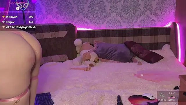 Snapshot of Velvettouch_ chatting on March 2025 09:22:01 PM Velvettouch  online show from March 2025 09:22:01 PM