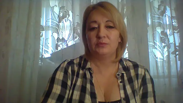 Snapshot of ArielXLoveresss chatting on February 2025 07:53:02 AM ArielXLoveresss online show from February 2025 07:53:02 AM