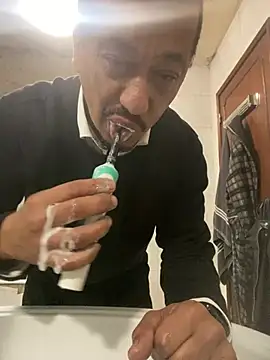 rogerdik76 online show from January 2026 06:30:02 AM