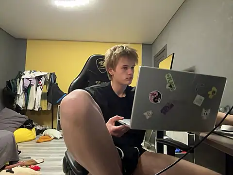 TaylerSigma online show from February 2025 04:30:02 PM