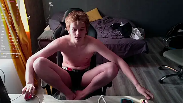 TaylerSigma online show from February 2025 08:17:01 AM