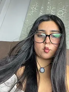 Snapshot of virginbrunette99 chatting on April 2026 05:12:02 AM virginbrunette99 online show from April 2026 05:12:02 AM
