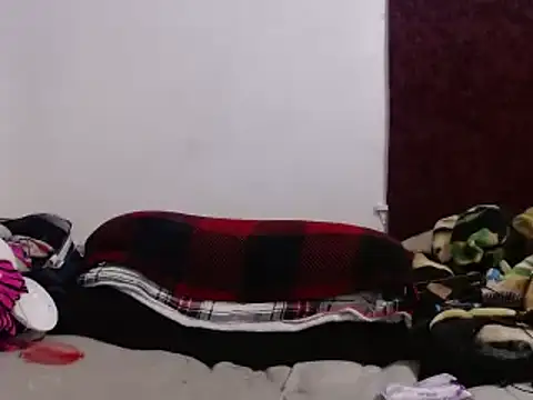 Hotmodel1984 online show from December 2024 03:40:01 AM