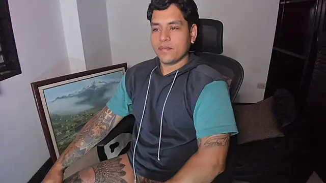 Snapshot of maxflurry_ chatting on September 2025 09:42:02 AM maxflurry online show from September 2025 09:42:02 AM