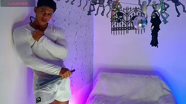 Snapshot of ken__owens chatting on October 2025 04:34:02 AM ken owens online show from October 2025 04:34:02 AM