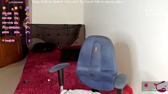 Snapshot of Lily_lu_one chatting on November 2025 10:30:01 PM Lily lu one online show from November 2025 10:30:01 PM