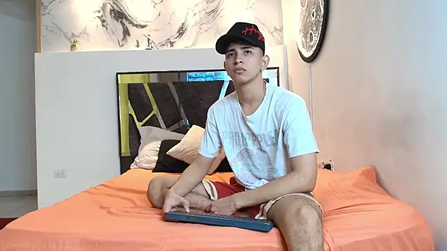 KING OFF BOYS online show from November 2025 01:22:02 PM