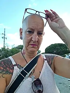 Emma Milf25 online show from September 2025 07:33:02 AM