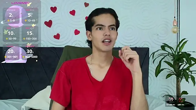 Snapshot of Maximoherrera_16 chatting on April 2026 12:47:01 PM Maximoherrera 16 online show from April 2026 12:47:01 PM