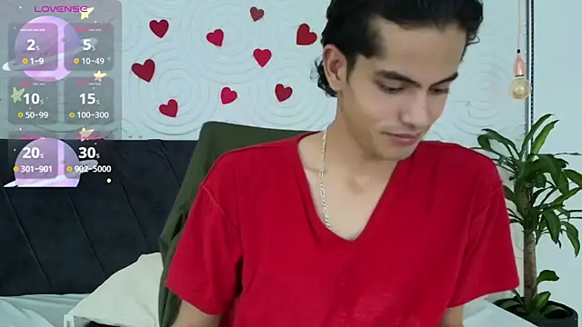 Snapshot of Maximoherrera_16 chatting on May 2026 12:43:01 PM Maximoherrera 16 online show from May 2026 12:43:01 PM