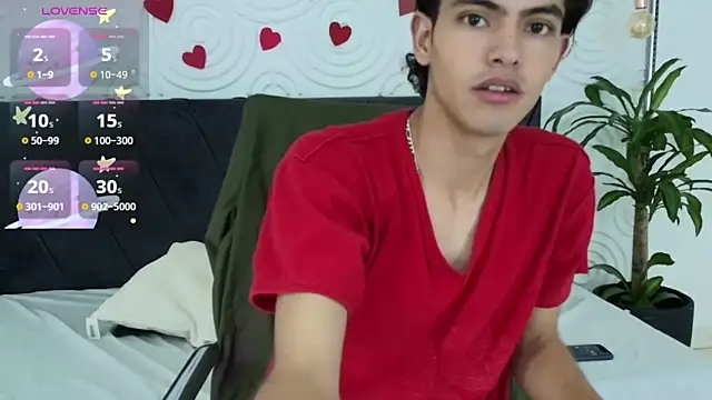 Snapshot of Maximoherrera_16 chatting on May 2026 12:13:02 PM Maximoherrera 16 online show from May 2026 12:13:02 PM