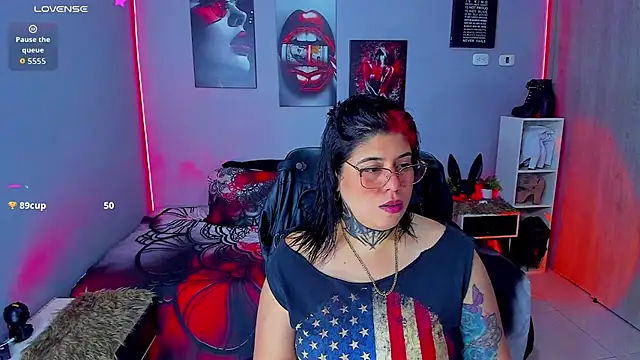 Veronika metal online show from September 2025 06:25:02 AM