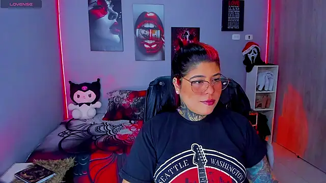 Veronika metal online show from November 2025 06:40:01 PM