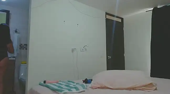 roxanasexy2025 online show from March 2025 04:09:01 PM