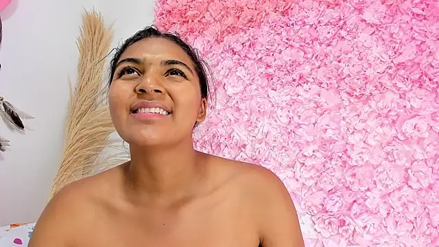 Melodymoore  online show from February 2026 09:22:02 PM