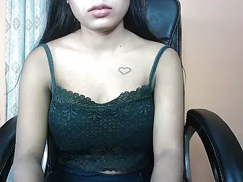 Snapshot of Mahi_DarlingS chatting on March 2025 04:10:01 AM Mahi DarlingS online show from March 2025 04:10:01 AM