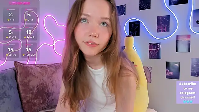 Dreamy Polly online show from March 2025 07:49:02 PM