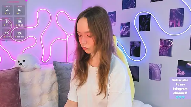 Dreamy Polly online show from March 2025 07:16:01 PM