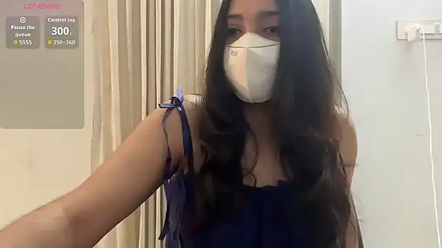 Snapshot of oviyakalra chatting on October 2025 03:31:01 AM oviyakalra online show from October 2025 03:31:01 AM