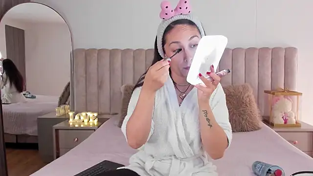 Snapshot of Sophie_Restrepo chatting on March 2025 02:42:02 PM Sophie Restrepo online show from March 2025 02:42:02 PM