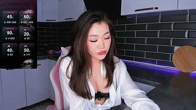 ShaiyaMinn3 online show from October 2025 06:52:01 PM