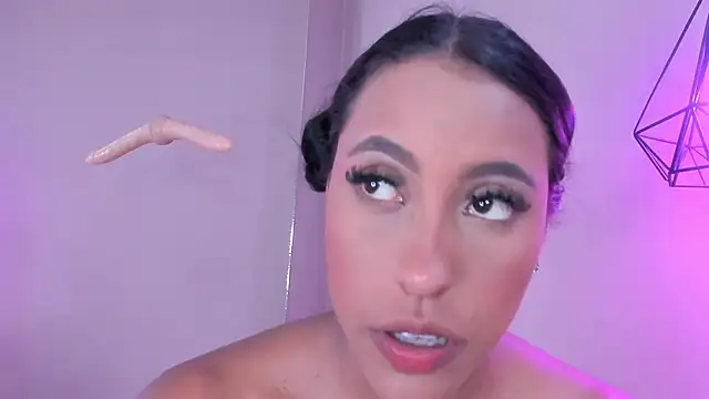 alahia betancurx online show from March 2025 05:49:02 PM