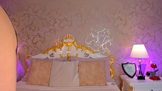 ScarlettWallace online show from October 2025 05:56:02 PM