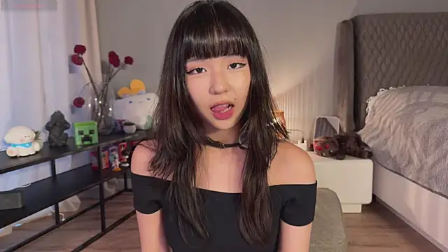 melana love online show from October 2025 01:41:01 PM