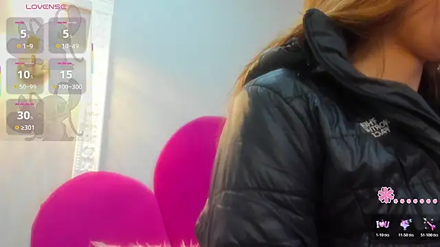 Bonniie 22 online show from December 2025 01:49:01 PM