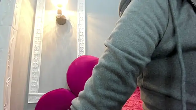 Bonniie 22 online show from March 2026 08:38:01 PM