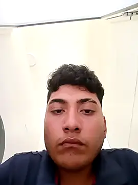 crisssalazar online show from September 2025 09:15:01 PM