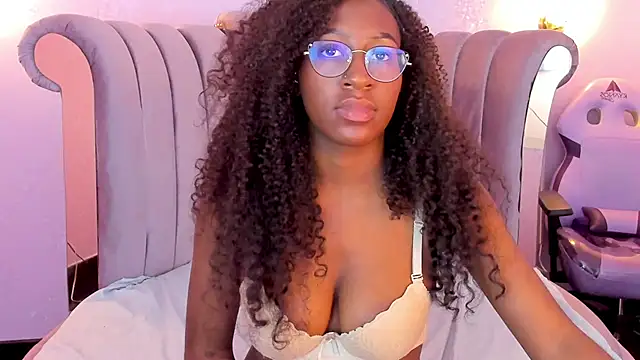 Qeen blackk online show from February 2025 06:52:02 PM