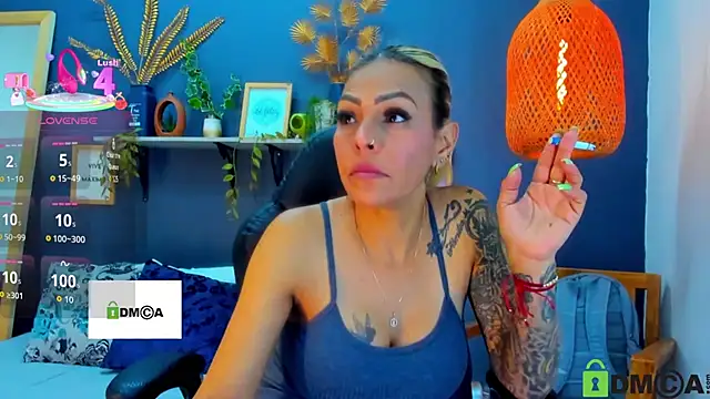 yessila parker online show from November 2025 01:53:01 AM